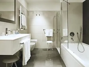 Move Hotel 4*